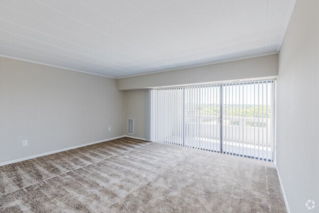 3HAB, 2BA - 1,370 ft² - Habitación - Carriage Park Apartments