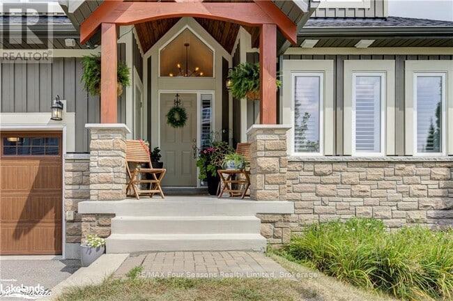 Building Photo - 2 Spooner Cres