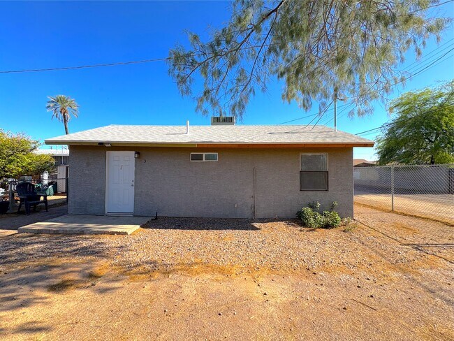 Foto del edificio - 425 N 18th Dr
