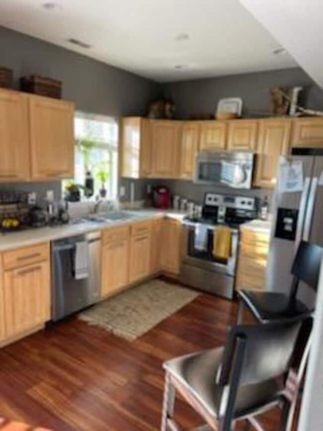 Building Photo - Three Bedroom Townhome in Herriman!!