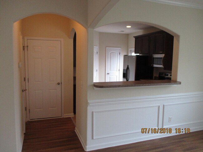 Foto del edificio - 159 Chapel Lake S