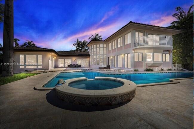 Foto del edificio - 200 Golden Beach Dr