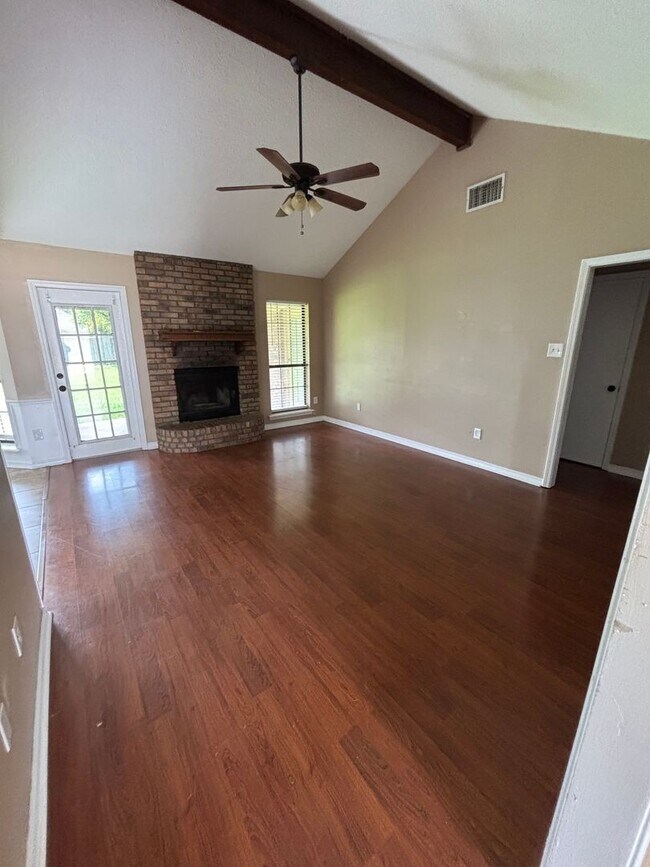 Foto del edificio - Beautiful 3 Bedroom Home in South Bossier