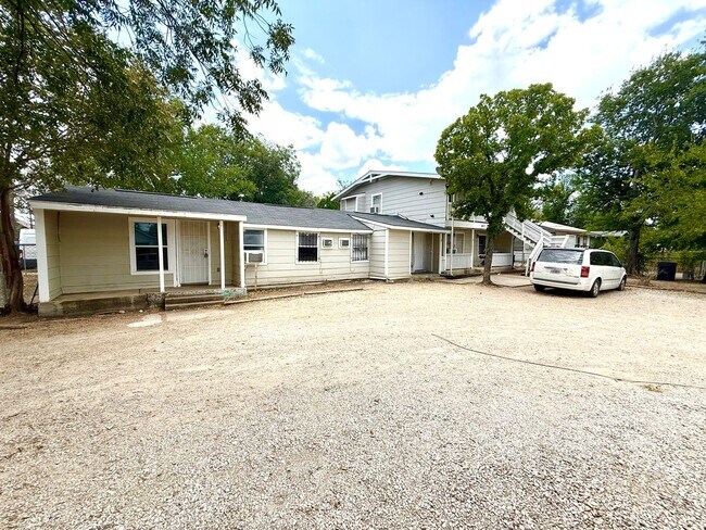 Photo - 602 Lovett Ave Apartment