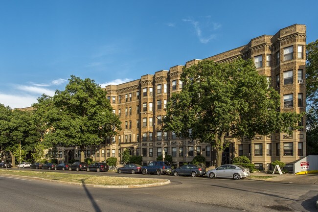 Building Photo - 1144 Commonwealth Ave
