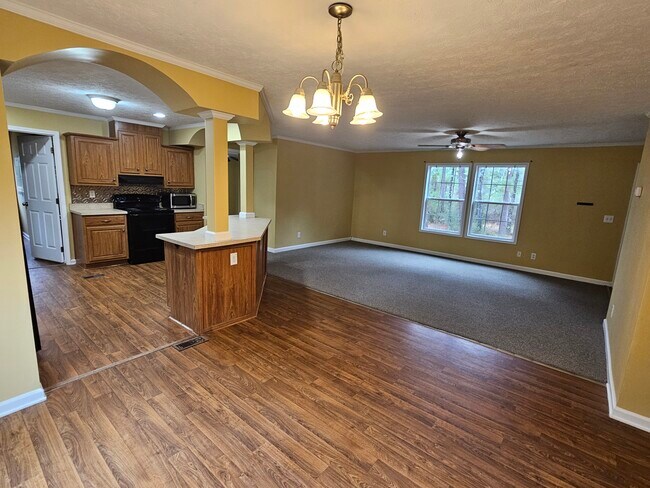 Foto del edificio - 1346 Sandy Ridge Way NE