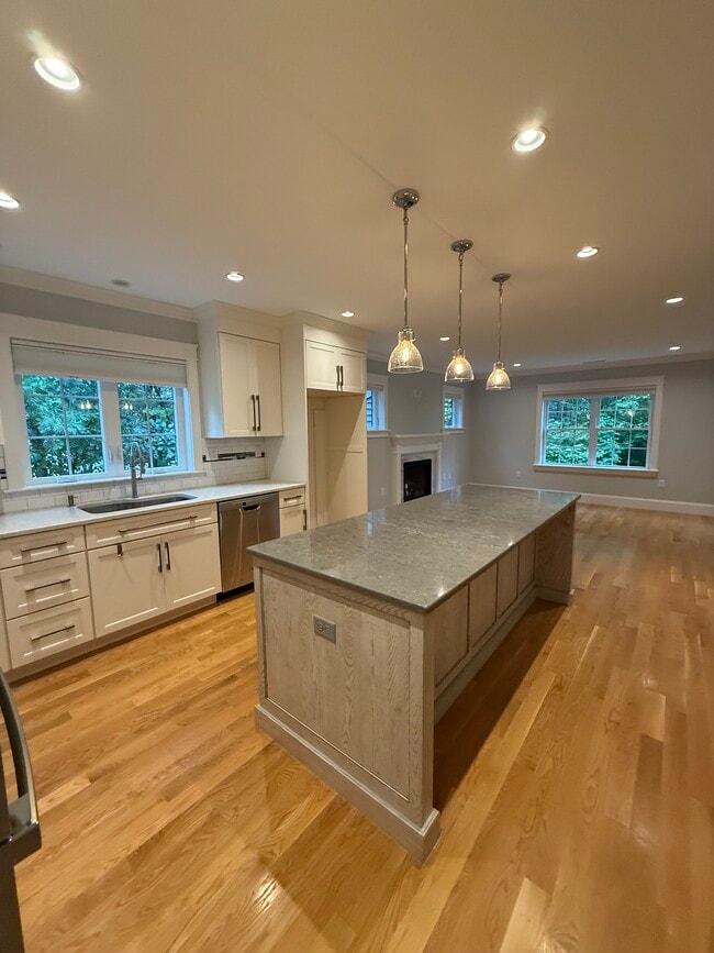 Building Photo - 135 Westford Rd