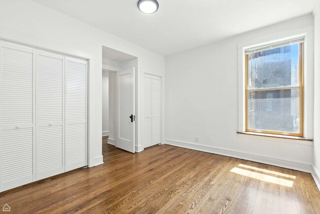 Foto del edificio - 1233 W Winnemac Ave