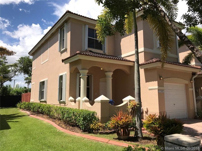 Building Photo - 12440 SW 126th Ave