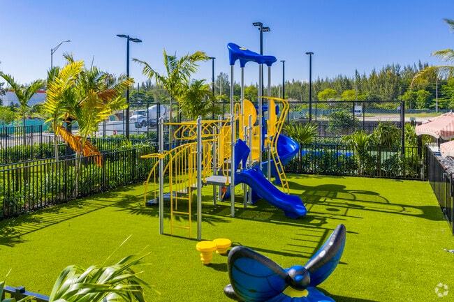 Patio de juegos - Atala Apartments