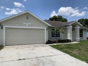 Building Photo - 1441 SW Medina Ave