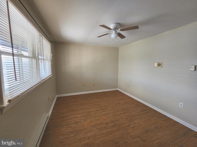 Foto del edificio - 168 S Main St