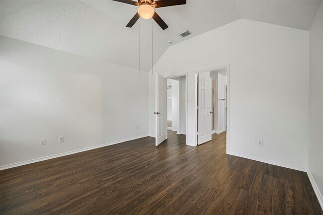 Foto del edificio - 18401 Sunrise Oaks Ct