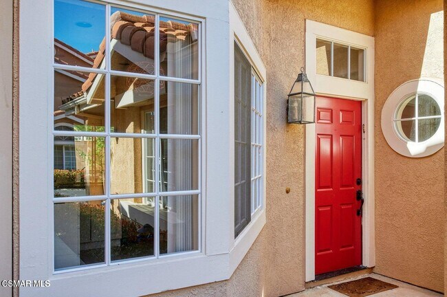 Building Photo - 4827 La Vella Dr