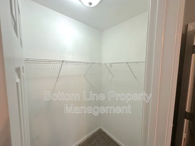 Foto del edificio - 1463 Hidden Stream Ct