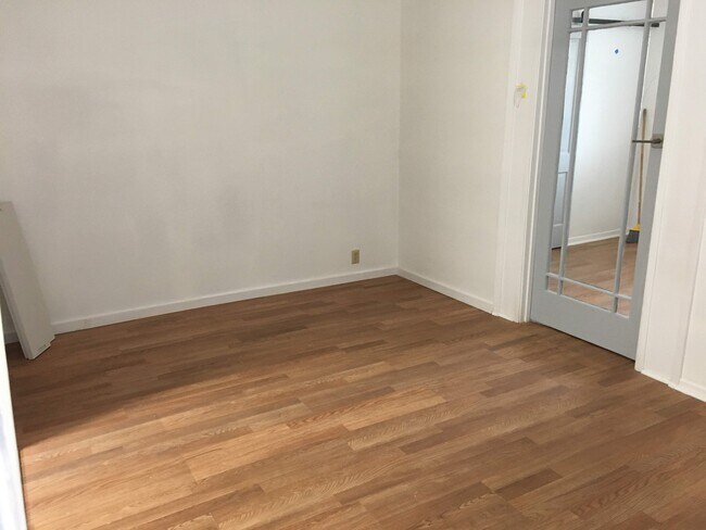 Fotografía del edificio - 4118 Mercury Ave