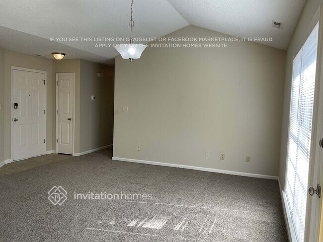 Foto del edificio - 5014 Alexis Dr