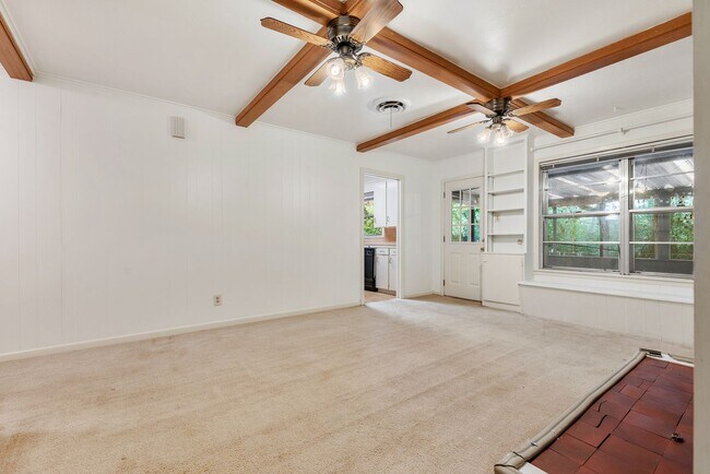 Foto del edificio - 3 Bed, 2 Bath Home for February Move In