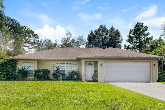 Building Photo - 3132 Eagle Pass St