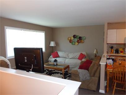 Building Photo - 146 Pickwick Pl
