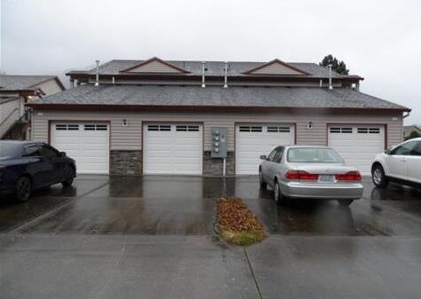 Primary Photo - 1111-1114 Wacomac St