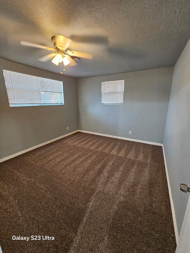 Foto del edificio - 908 NW 20th St