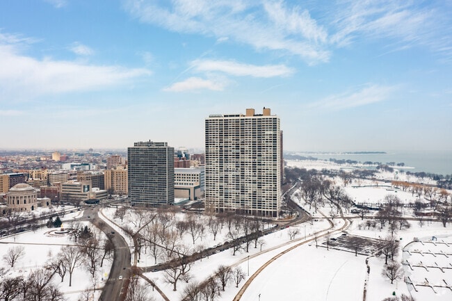 Aerial Photo - 2800 N Lake Shore Dr