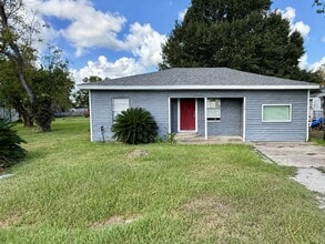 Building Photo - 308 Bennett Dr