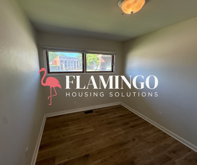 Building Photo - Spacious 3-Bedroom, 2-Bath Home Near Downtown Dayton!