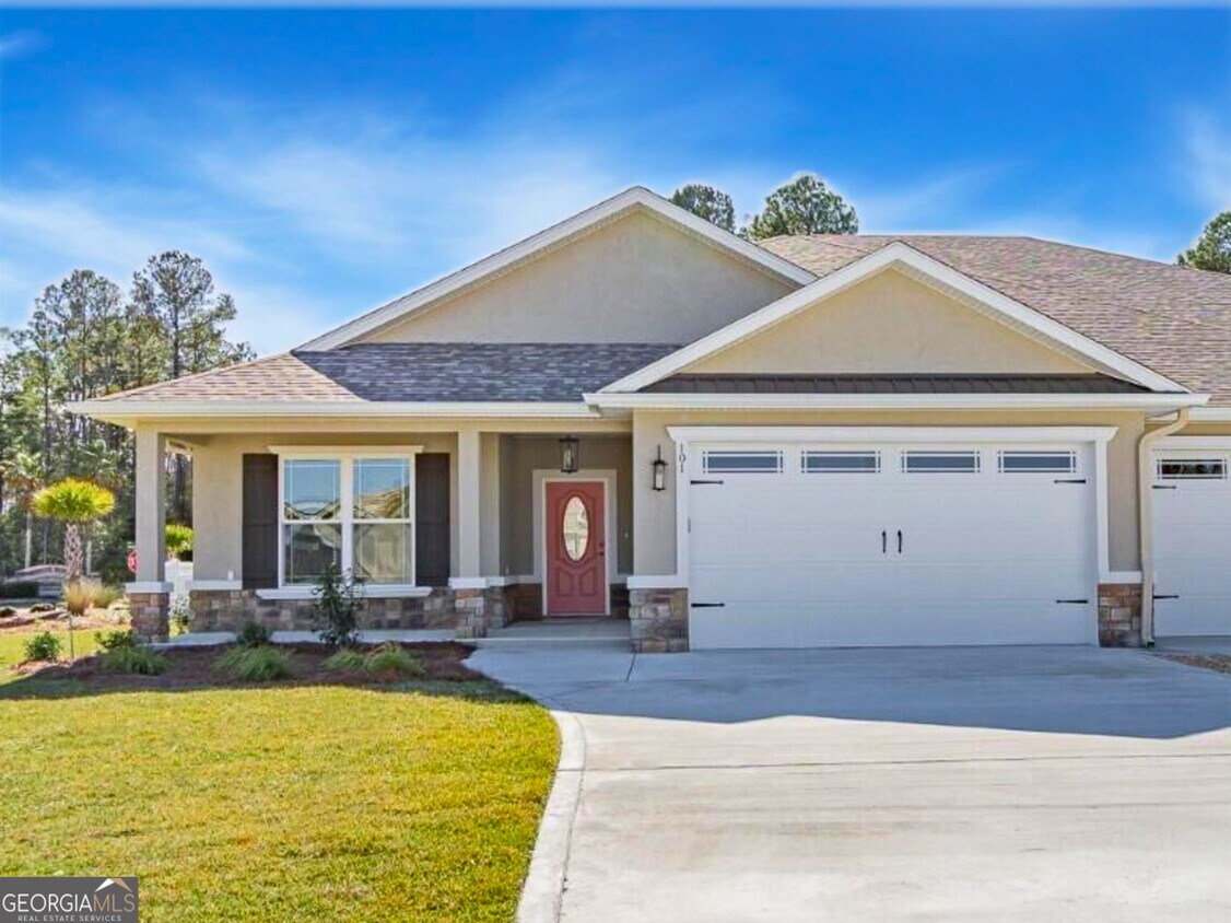Foto principal - 101 Ryan Nicholas Dr