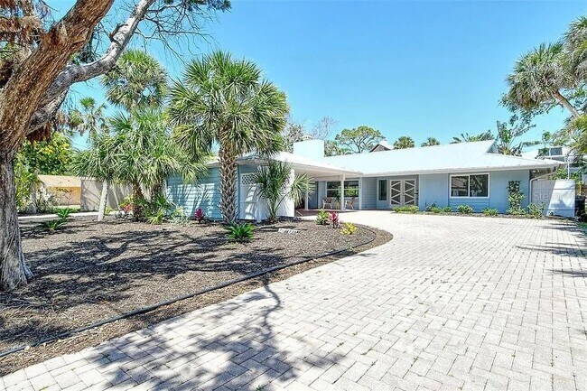 Building Photo - 4852 Featherbed Ln
