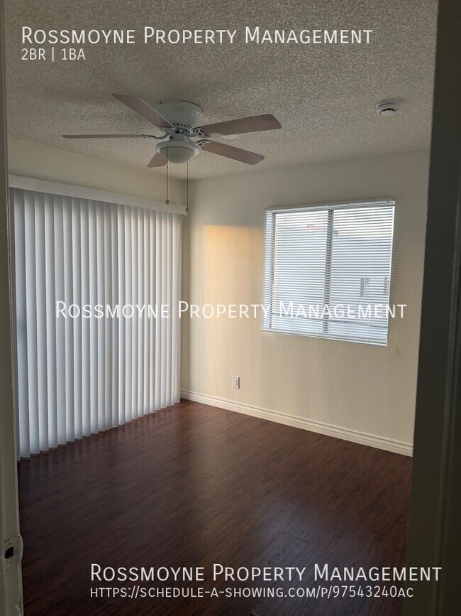 Foto del edificio - 10817 White St