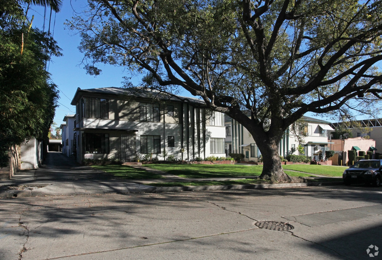Primary Photo - 2064 Rodney Dr