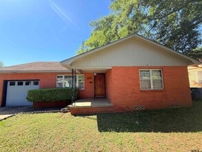 Building Photo - 717 Dallas St