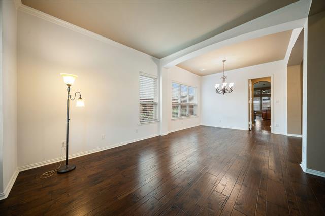 Foto del edificio - 15801 Waterview Dr