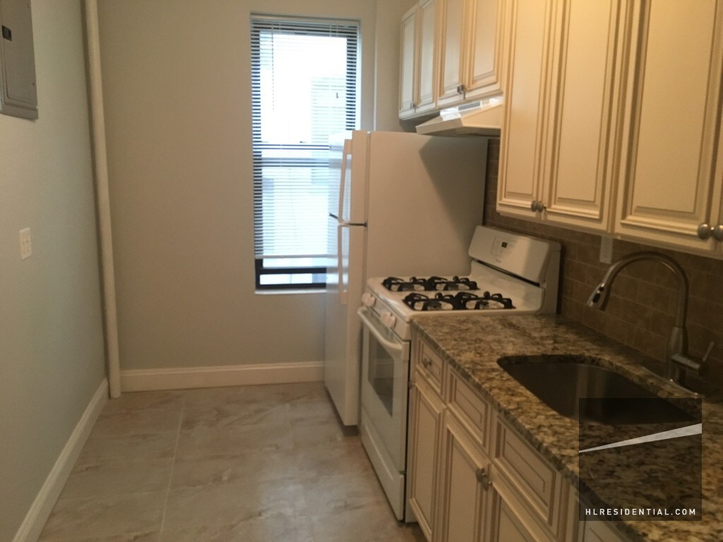 Primary Photo - 3106 42nd St