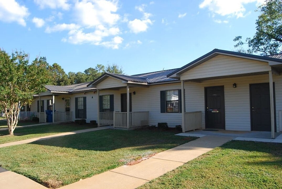 Primary Photo - 1 Ivy St