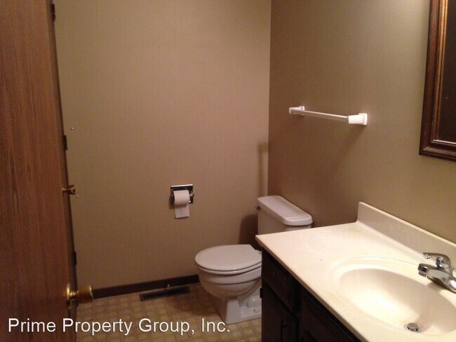 Building Photo - 2 br, 1 bath House - 2119 Ivy Court