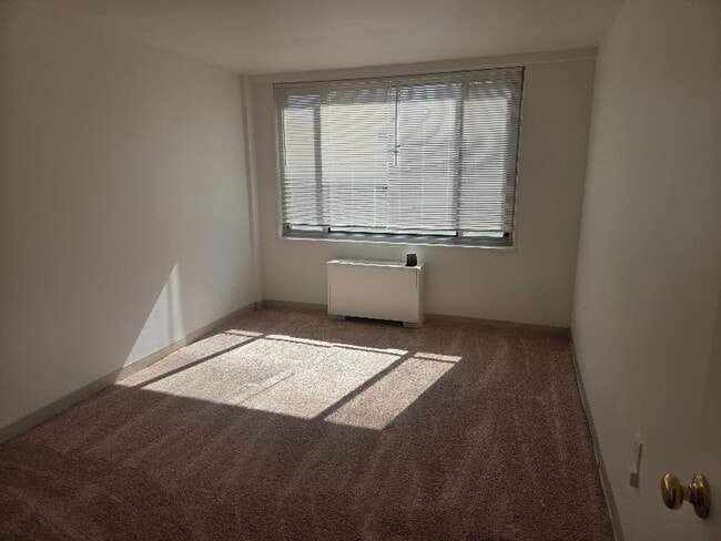 Interior Photo - Robin Towers