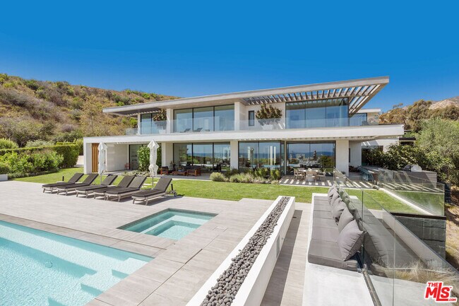 Foto del edificio - 23919 Malibu Rd