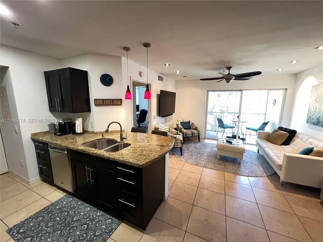 Building Photo - 460 S Park Rd