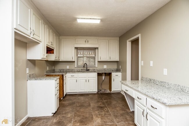 Building Photo - 603 Sherry Ln
