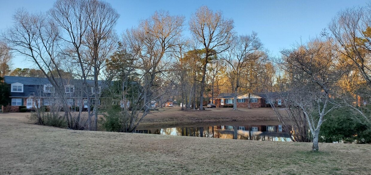 Primary Photo - 6000 River Rd