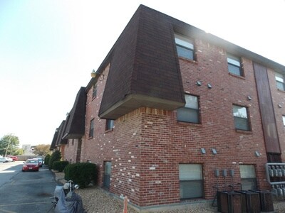Building Photo - 2850-2862 S Rogers Ave