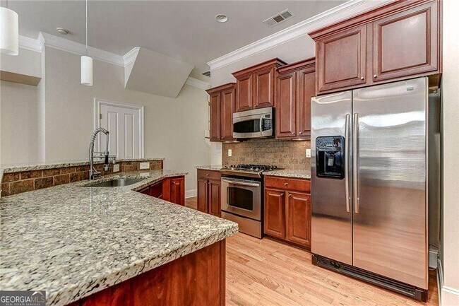 Building Photo - 10424 Park Walk Point