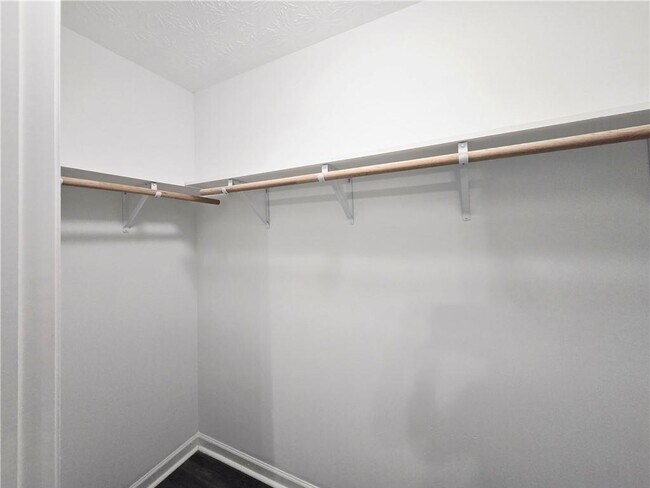 Building Photo - 2430 Piering Dr