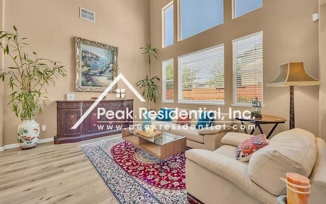 Building Photo - Spacious 5bd/3.5 ba Elk Grove Home With Pool!