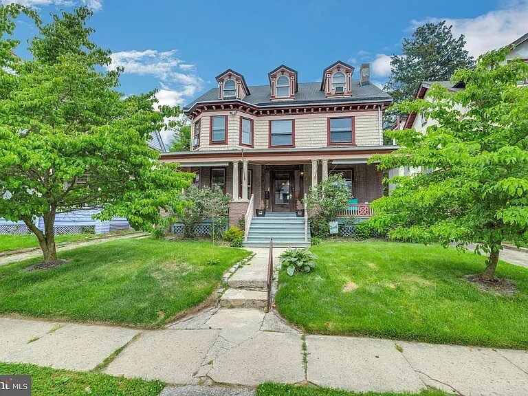 Foto principal - 834 Berkeley Ave