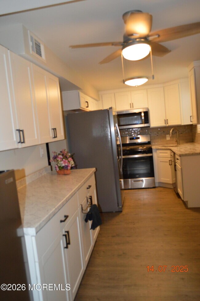 Foto del edificio - 14 Homestead Ln