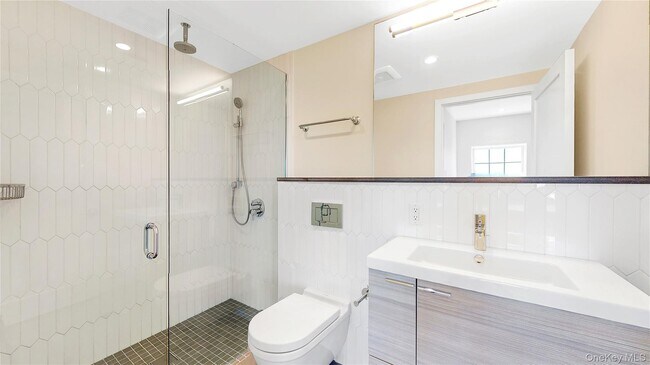 Foto del edificio - 16 N Main St